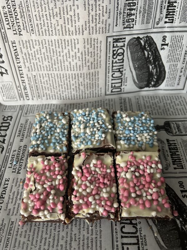 Brownie Roze/Blauwe muisjes met witte chocolade